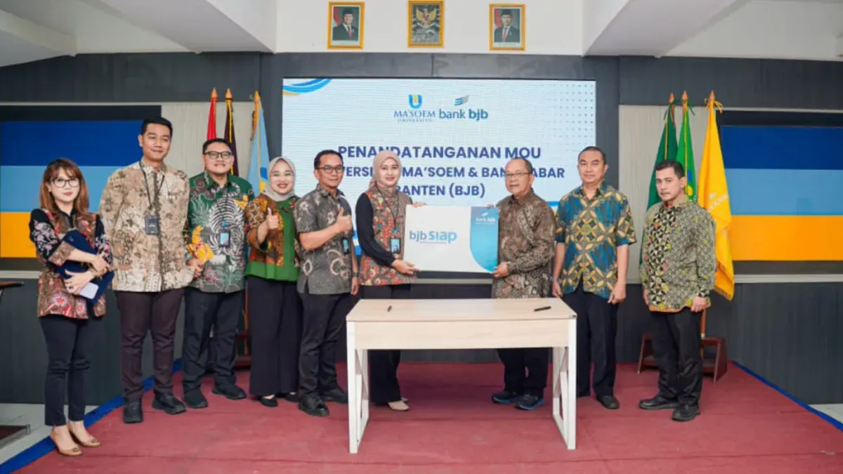 Penandatanganan Perjanjian Kerja Sama Program DPLK bank bjb bersama Universitas Al-Ma'soem. (Sumber: Istimewa)