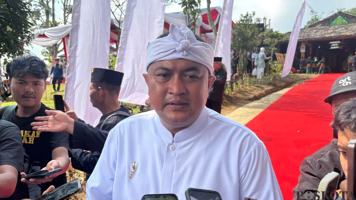 Bupati Bogor Rudy Susmanto saat memberikan keterangan pers usai Rapat Paripurna HJB ke-544 di Kampung Citalahab, Desa Malasari, Kecamatan Nanggung, Kabupaten Bogor, Rabu 3 Juni 2026. (Sumber: Poskota/Giffar Rivana)