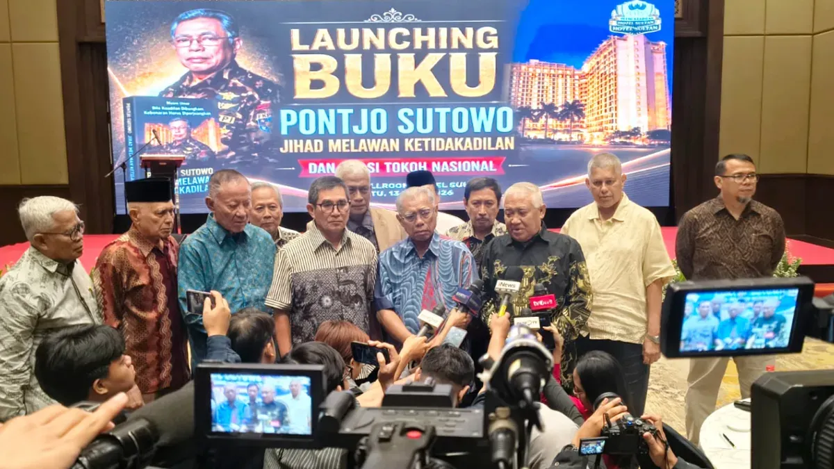 Mantan Ketua Mahkamah Agung Republik Indonesia, Bagir Manan, dalam peluncuran buku “Pontjo Sutowo: Jihad Melawan Ketidakadilan” di Hotel Sultan Jakarta, Sabtu, 13 Juni 2026. (Sumber: Istimewa)