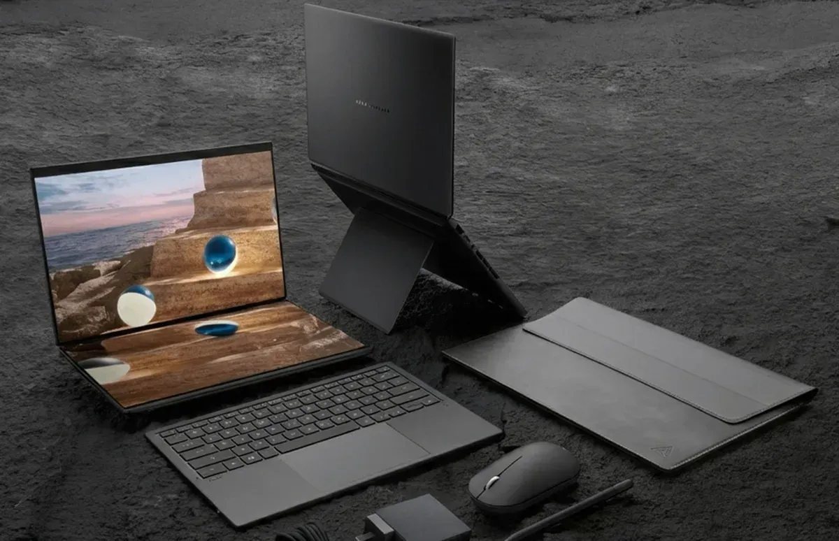 ASUS Zenbook DUO 2026 (UX8407AA) mengusung dua layar ASUS Lumina Pro OLED 14 inci, prosesor Intel Core Ultra 9 Panther Lake, dan kemampuan AI hingga 50 TOPS untuk mendukung produktivitas modern. (Sumber: ASUS)