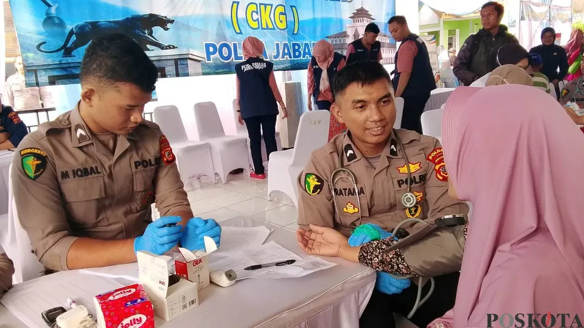 Kegiatan bakti kesehatan di Desa Pasirlangu, Kecamatan Cisarua, Kabupaten Badung Barat, Selasa, 23 Juni 2026. (Sumber: Poskota/Gatot Poedji Utomo)