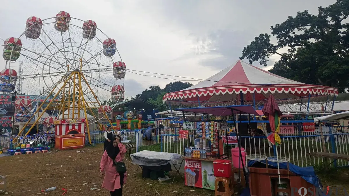 Suasana sore hari jelang buka puasa di Festival Ramadhan di Ciseeng, Kabupaten Bogor, Minggu, 1 Maret 2026. (Sumber: Poskota/Ali Mansur)