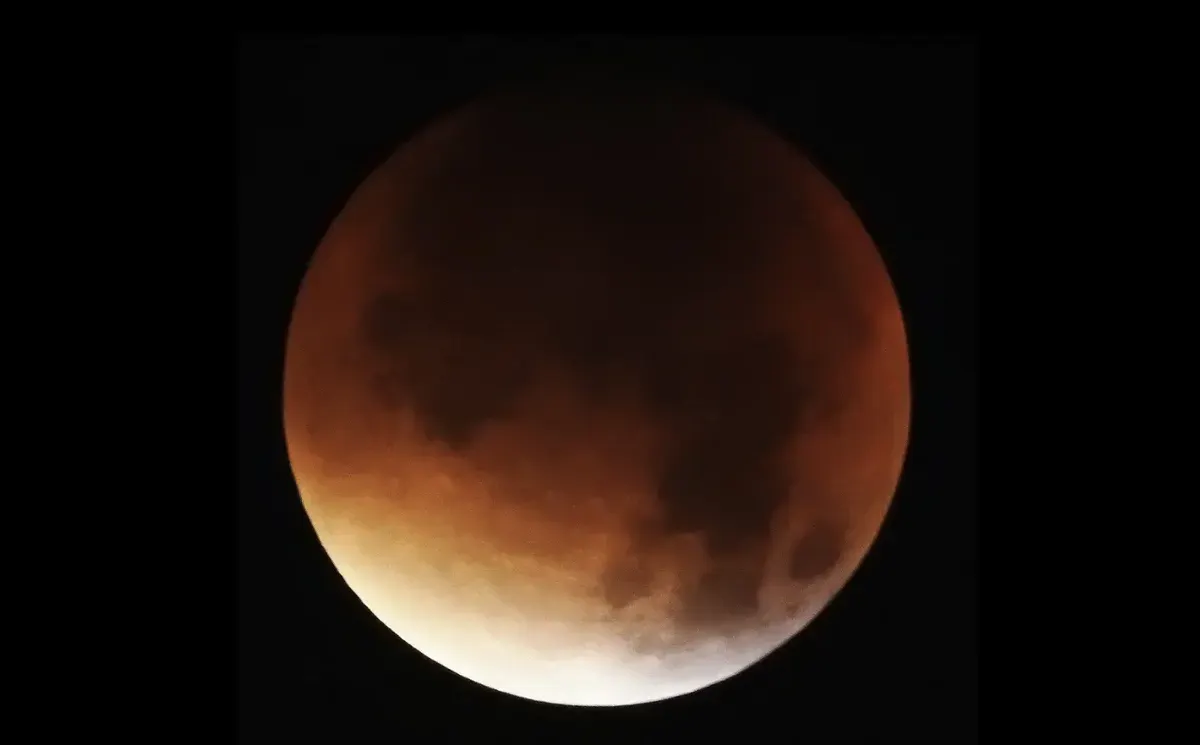 Fenomena Gerhana Bulan Total. (Sumber: Wilkimedia Commons)