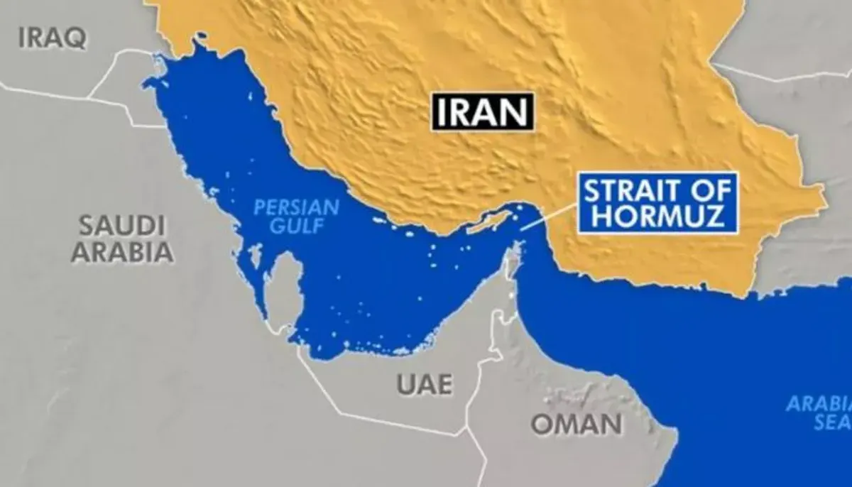 Di tengah konflik geopolitik, Iran tetap membuka Selat Hormuz untuk kapal negara netral dengan syarat khusus, termasuk penggunaan mata uang yuan dalam transaksi minyak. (Sumber: X/@idextratime)