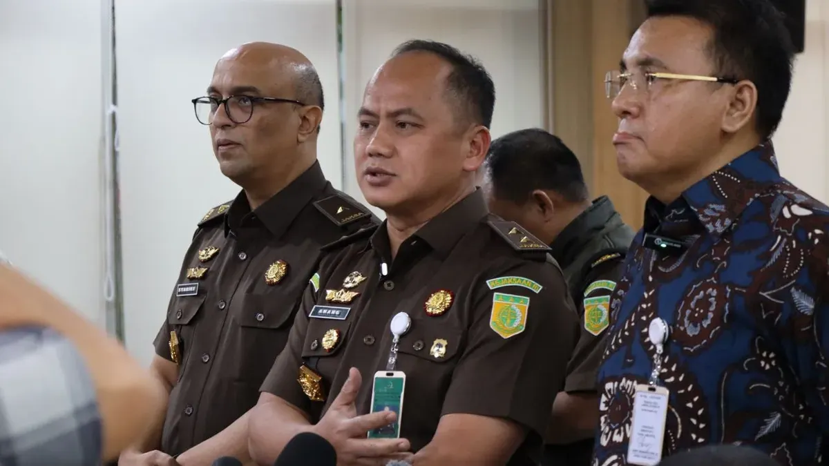 Juru Bicara Satgas PKH, Barita Simanjuntak saat sesi doorstop di Kejagung, Jakarta Selatan. (Sumber: Dok. Kejagung)
