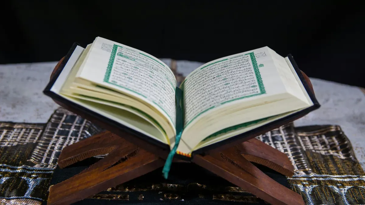 Ilustrasi - Perbedaan malam Lailatul Qadar dan Nuzulul Quran. (Sumber: Pexels/GR Stocks)