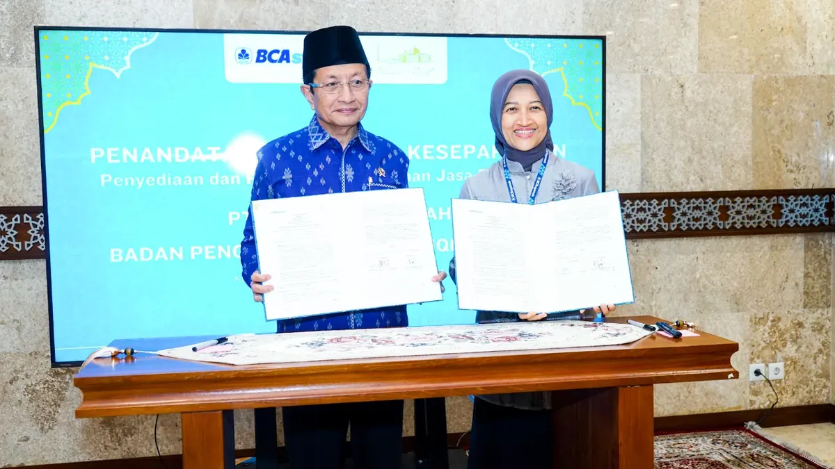 Potret Imam Besar Masjid Istiqlal Prof. Dr. KH. Nasaruddin Umar (kiri) dan Presiden Direktur BCA Syariah, Yuli Melati Suryaningrum (kanan). (Sumber: Istimewa)