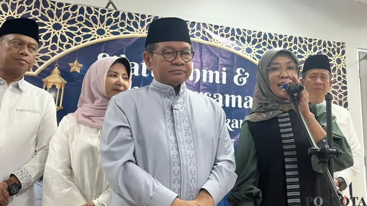 Kepala Dinkes Jakarta, Ani Ruspitawati saat menyampaikan situasi campak di RSKD Duren Sawit, Jakarta Timur, Selasa, 10 Maret 2026. (Sumber: Poskota/M. Tegar Jihad)
