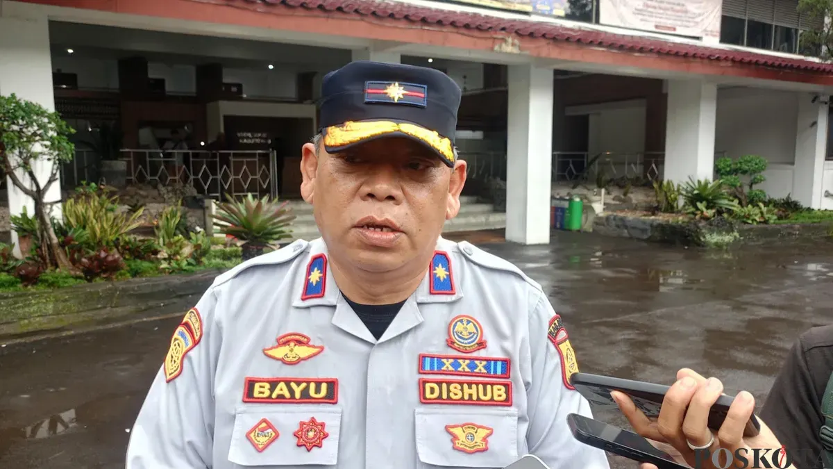 Kadishub Kabupaten Bogor, Bayu Ramawanto saat memberikan keterangan pers di Cibinong beberapa waktu lalu. (Sumber: Poskota/Giffar Rivana)