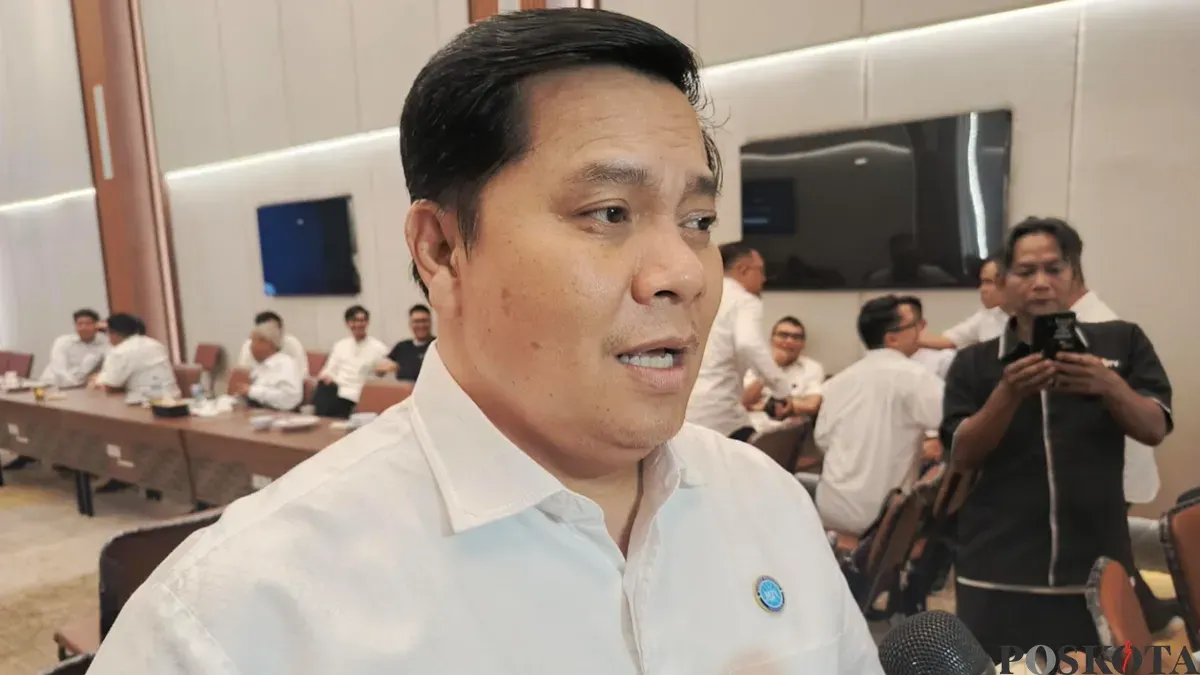 Ketua Umum MTI Haris Muhammadun, saat ditemui di Commuter Hall PT Kereta Commuter Indonesia, Gambir, Jakarta Pusat, Senin, 9 Maret 2026. (Sumber: Poskota/Ali Mansur)