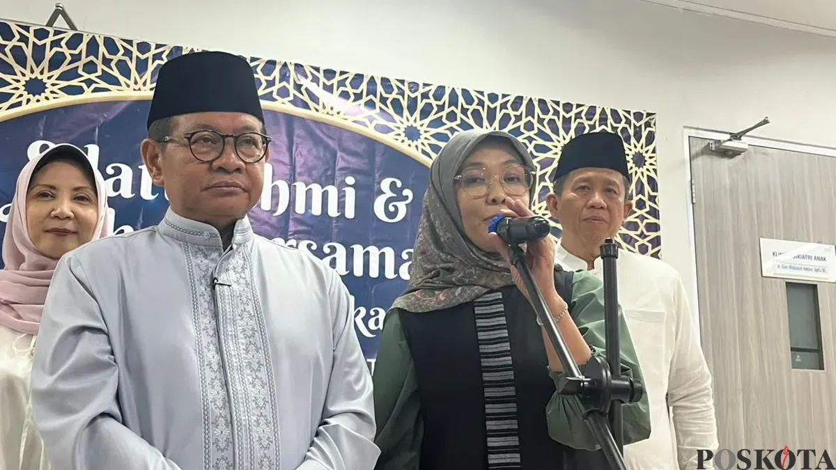 Kepala Dinas Kesehatan DKI Jakarta, Ani Ruspitawati saat menyampaikan situasi campak di RSKD Duren Sawit, Jakarta Timur, Selasa, 10 Maret 2026. (Sumber: Poskota/M Tegar Jihad)