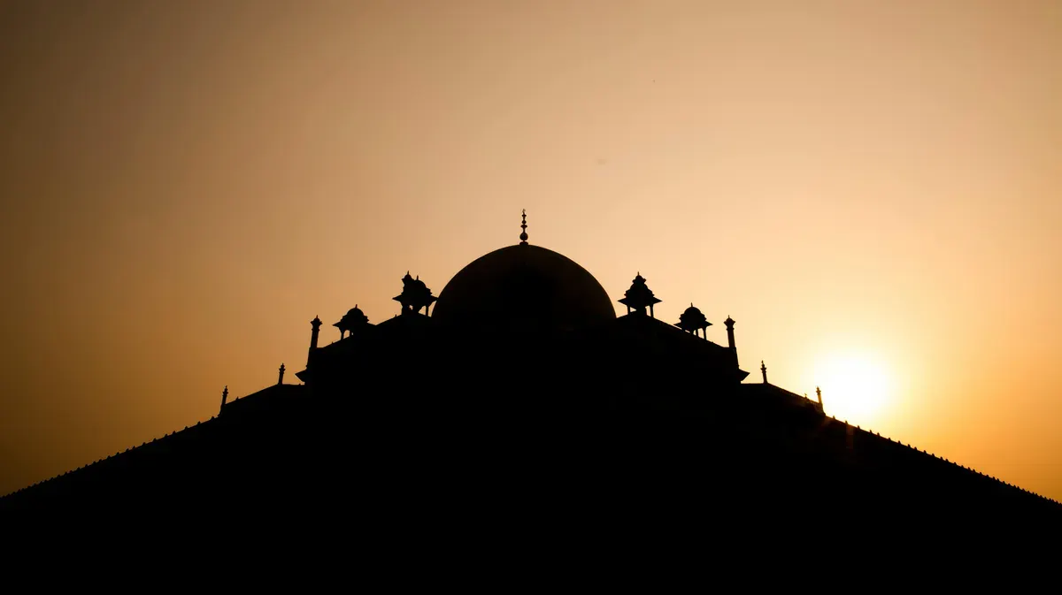 Jadwal lengkap waktu salat sekaligus waktu berbuka puasa di wilayah Jakarta dan Kabupaten Kepulauan Seribu, hari ini, Rabu, 18 Maret 2026.(Sumber: Pexels/Shootcase Chronicles)