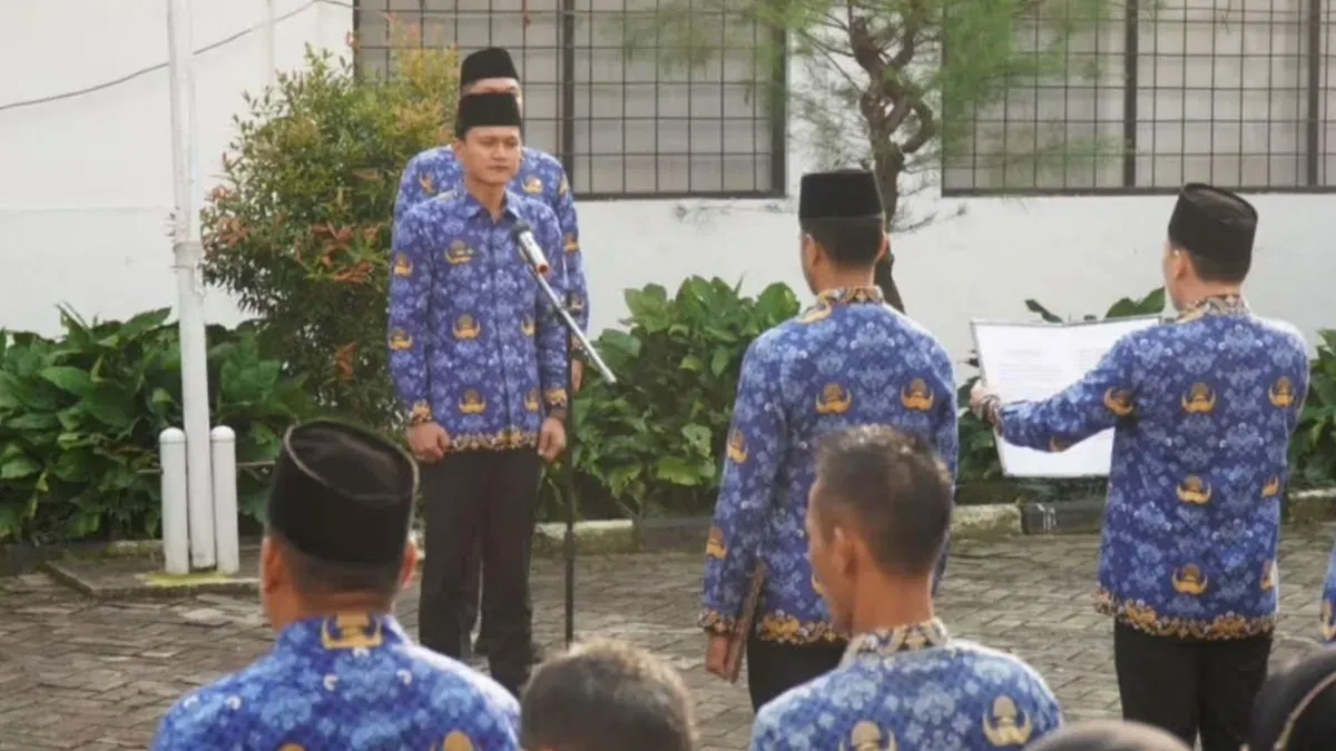 Para pegawai Pemkab Pandeglang saat mengikuti apel pagi. (Sumber: Istimewa)