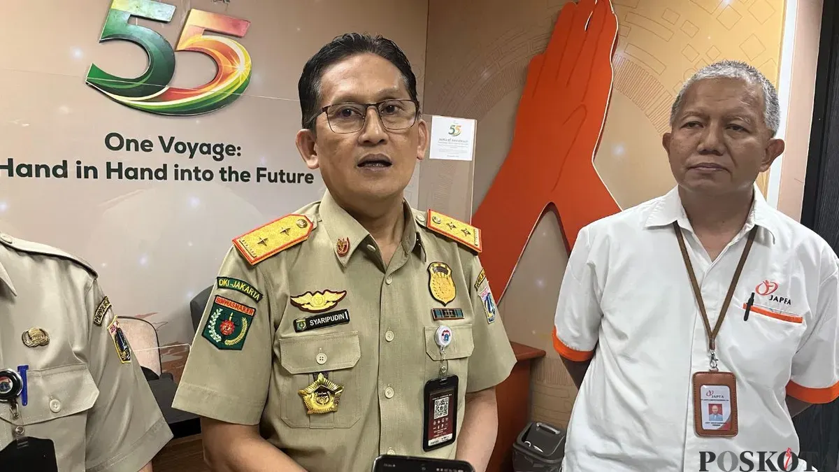 Kepala Disnakertransgi Jakarta, Syaripudin saat melakukan sidak di PT Japfa Comfeed, Jakarta Selatan. (Sumber: Poskota/M. Tegar Jihad)