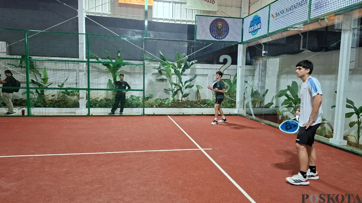 Atlet mancanegara meramaikan turnamen padel BNN di Casa De Padel, Jagakarsa, Jakarta Selatan, Minggu, 3 Mei 2026. (Sumber: Poskota/Angga Pahlevi)