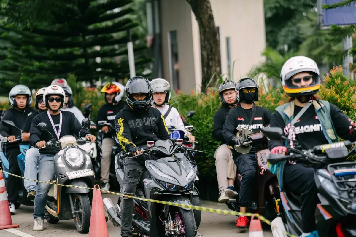 Caption Foto: Ratusan rider dan modifikator motor menghadiri acara Bogor Ride with Motul x NSA Autoparts, Minggu, 3 April 2026. (Sumber: Motul)
