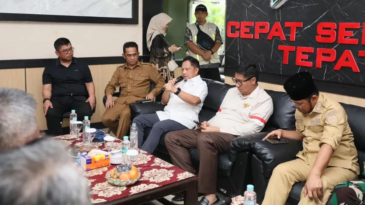 Mendagri Tito Karnavian saat berdialog dengan pengembang di Gedung Ahmad Yani Raider 600, Kelurahan Manggar Baru, Kota Balikpapan, Kalimantan Timur, Selasa, 5 Mei 2026. (Sumber: Dok. Kemendagri)