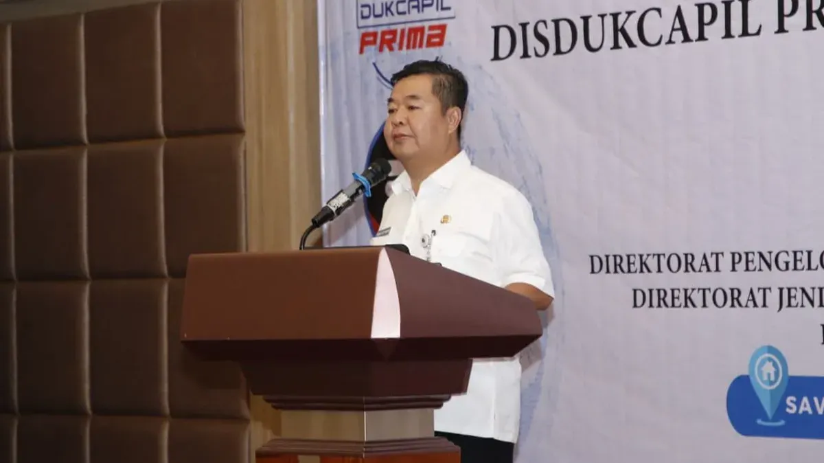 Dirjen Dukcapil Kemendagri, Teguh Setyabudi kepada awak media di Savero Hotel, Kota Depok, Jawa Barat, Rabu, 6 Mei 2026. (Sumber: Dok. Kemendagri)