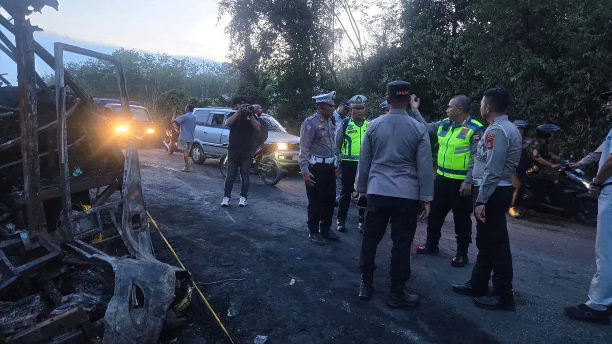 Polda Sumatera Selatan mendalami dugaan adanya barang bawaan di luar ketentuan angkutan penumpang umum dalam kecelakaan maut Bus ALS dan truk tangki minyak, Rabu, 6 Mei 2026. (Sumber: Dok. Polda Sumsel)