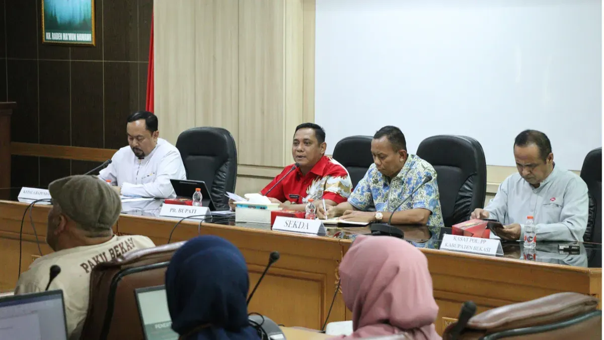 Pemerintah Kabupaten Bekasi menggelar rapat persiapan penertiban pajak air tanah dalam rangka sinergitas optimalisasi Pendapatan Asli Daerah (PAD) di Ruang Rapat Mamun Nawawi, Gedung Bupati Bekasi lantai 2, Jumat 29 Mei 2026. (Sumber: Pemkab Bekasi)