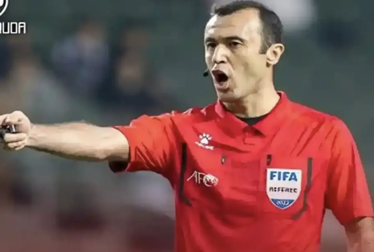 Akhrol Riskullaev, wasit asal Uzbekistan yang dipercaya memimpin final FIFA ASEAN Cup 2026 antara Timnas Indonesia dan Thailand di SUGBK. (Sumber: Instagram)