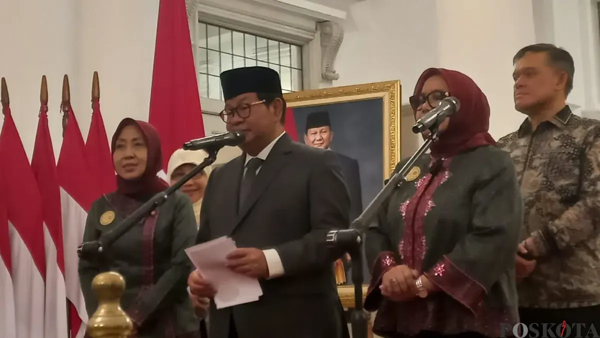 Gubernur Jakarta, Pramono Anung di hadapan awak media di Balai Kota Jakarta, Gambir, Jakarta Pusat, Rabu, 7 Oktober 2026. (Sumber: Poskota/Syifa Putri)