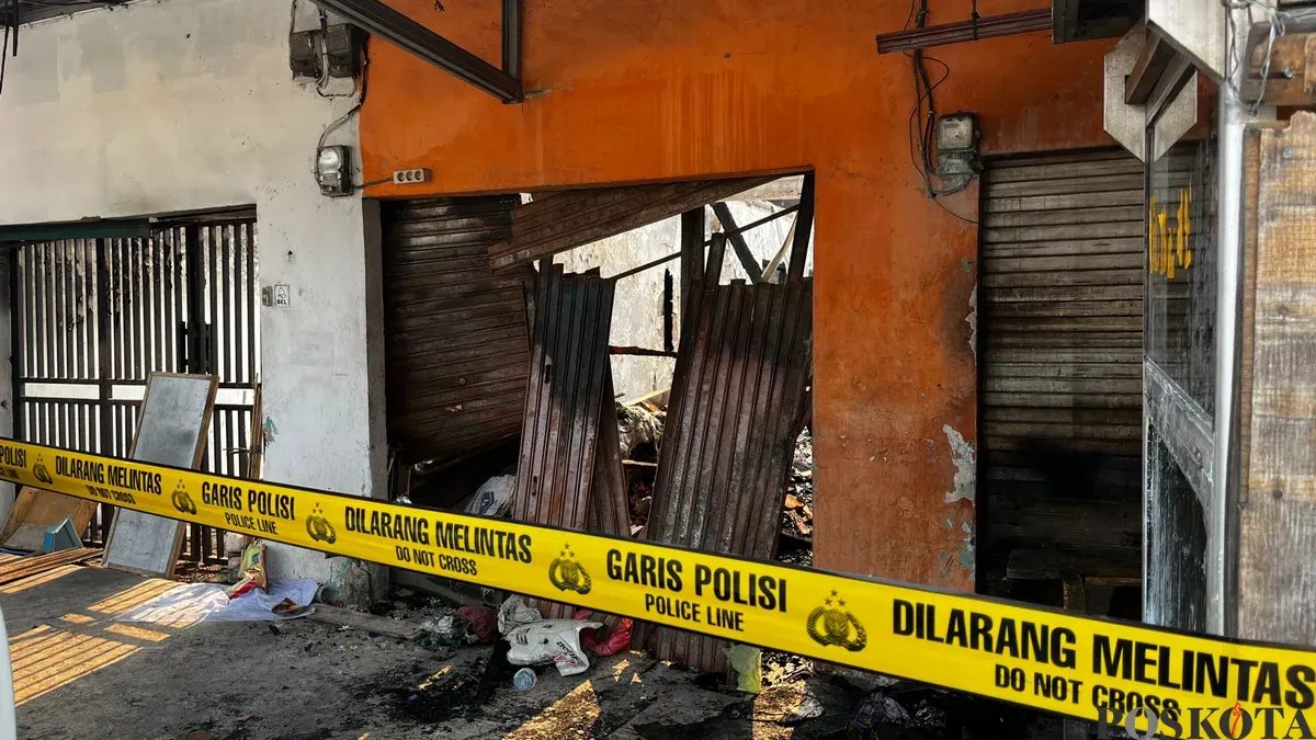 Bekas kebakaran ruko di Kaliabang Tengah, Bekasi Utara, Kota Bekasi, Jawa Barat, Kamis, 8 Oktober 2026. (Sumber: Poskota/Dini Aghnny Khoiriyah)