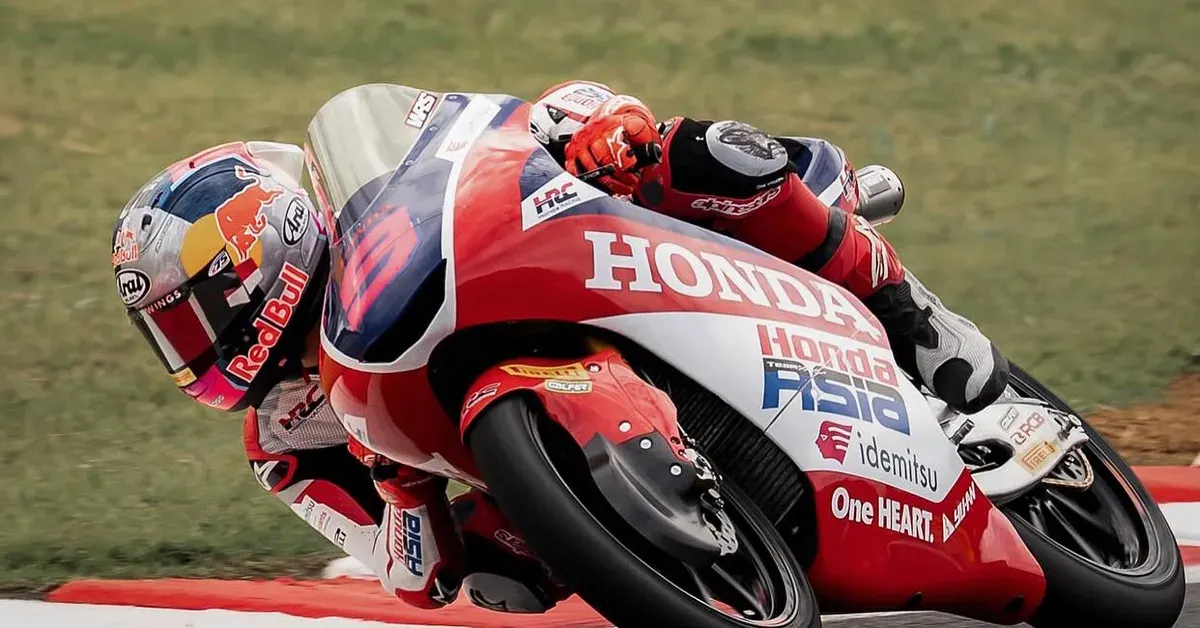 Veda Ega Pratama bersiap tampil dalam ajang Moto3 Mandalika 2026 di Sirkuit Mandalika. (Sumber: Instagram/@veda_54)