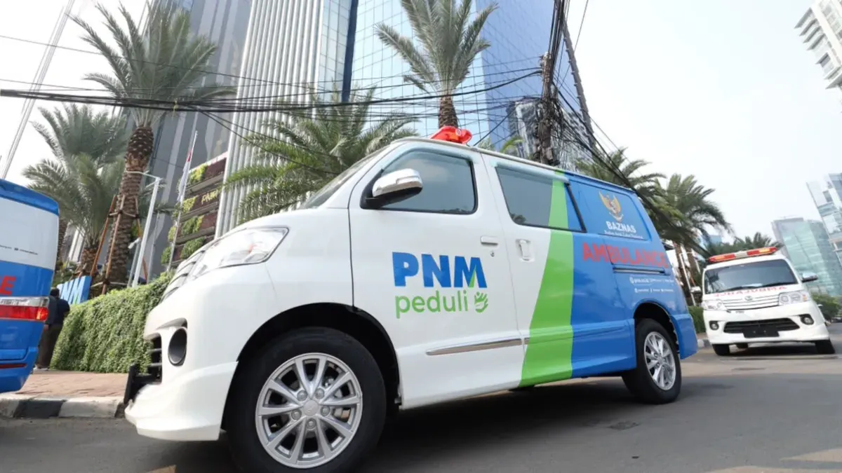 Ambulans yang disalurkan Baznas RI dan PNM di berbagai wilayah Indonesia. (Sumber: Istimewa)