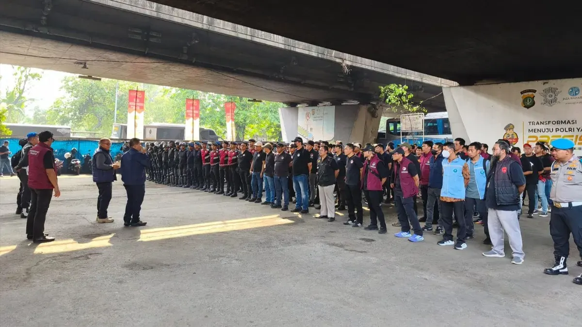 Tim gabungan Bareskrim Polri dan Polda Metro Jaya menggerebek kawasan Kampung Boncos dan Kampung Ambon, Jakarta Barat, Jumat, 9 Oktober 2026, pagi WIB. (Sumber: Dok. Istimewa)