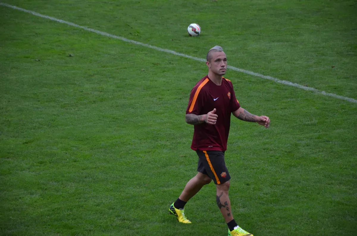 Radja Nainggolan mengungkapkan penyesalan dan gaji fantastisnya saat bergabung dengan Bhayangkara FC. (Sumber: Dok. Flickr/romazone)
