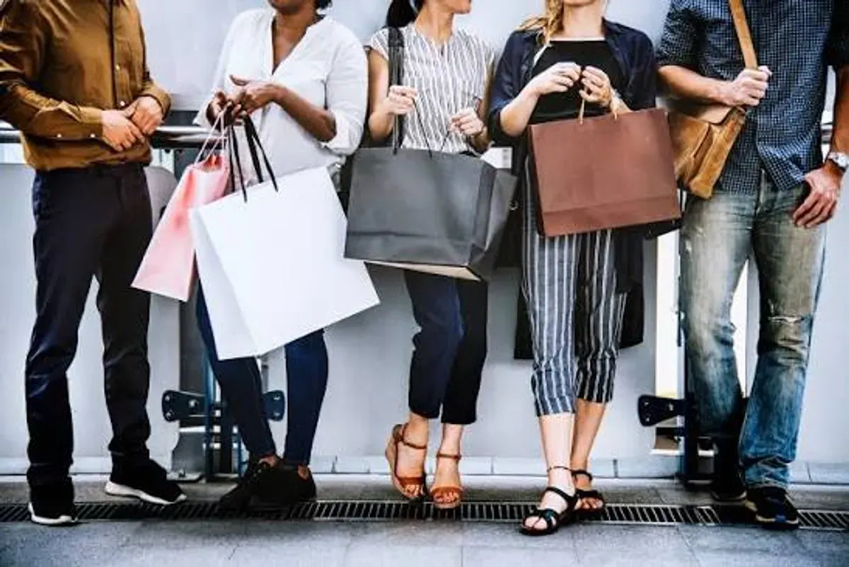 Fenomena downgrade lifestyle ramai dibahas di Threads, mulai dari perubahan pilihan kebutuhan pokok hingga penyesuaian kendaraan dan pengeluaran sehari-hari. (Sumber: PxHere)