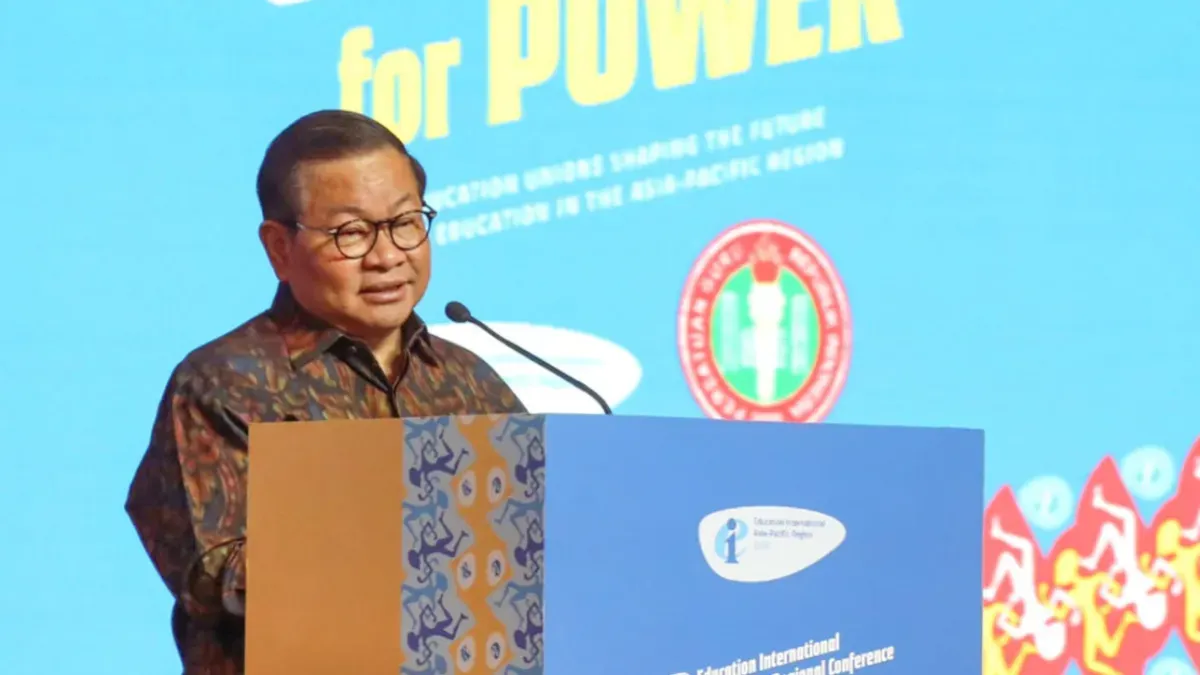 Gubernur DKI Jakarta, Pramono Anung memberikan sambutan acara Konferensi Regional Asia-Pasifik Education International ke-10 di Hotel Shangri-La, Selasa 13 Oktober 2026. (Sumber: Istimewa)