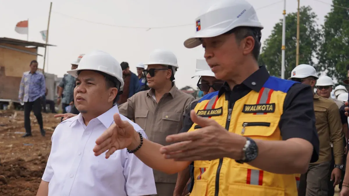 Potret Ketua DPRD Kota Bogor, Dr. Adityawarman Adil (kiri) dan Wali Kota Bogor, Dedie A. Rachim (kanan). (Sumber: Istimewa)