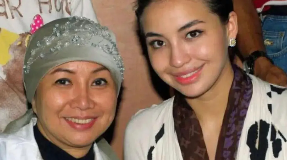 Ibunda Manohara, Daisy Fajarina kembali menjadi sorotan setelah mengadukan dugaan premanisme ke Bareskrim. (Sumber: Instagram/@rumpi_gosip)
