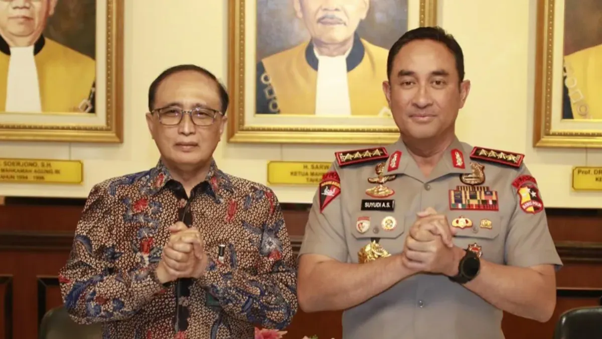 Kapolri Jenderal Suyudi Ario Seto (kanan). (Sumber: Mabes Polri)