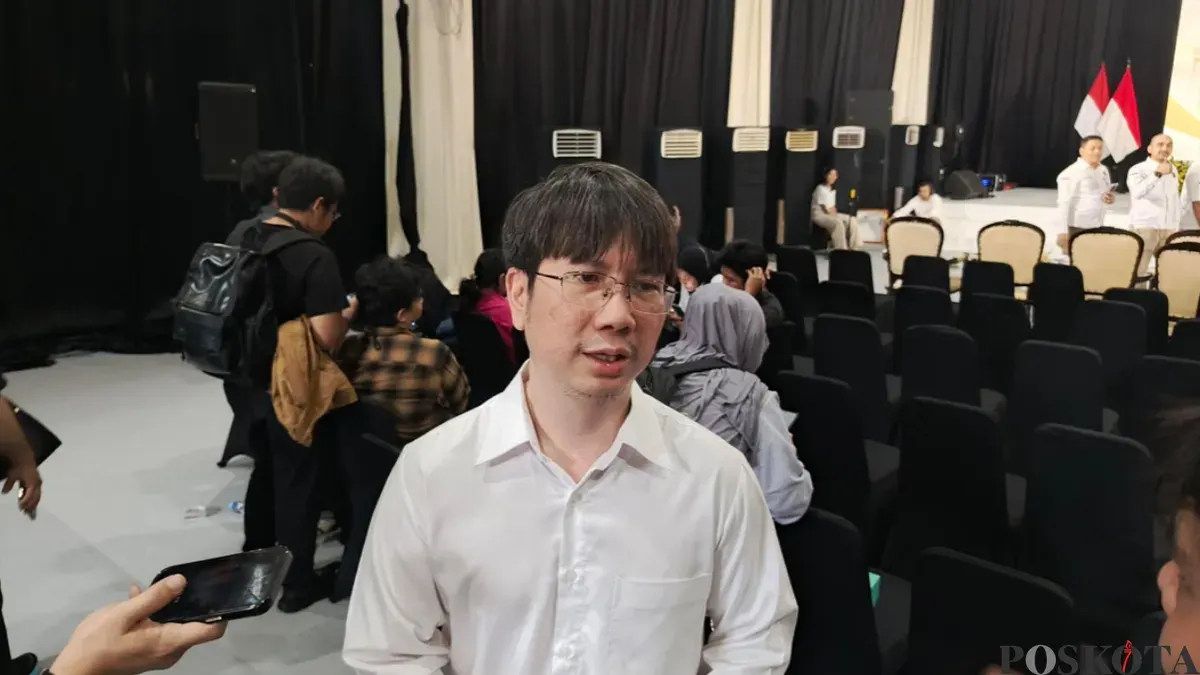 Korban KSP Indosurya, Wan Teddy Adrian, saat ditemui di kantor Badan Pemulihan Aset (BPA) Kejaksaan, Jakarta Selatan, Selasa, 20 Oktober 2026. (Sumber: Poskota/Ali Mansur)