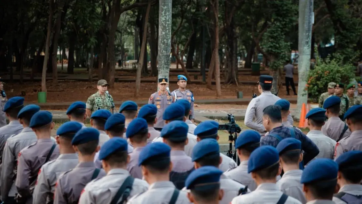 Kegiatan apel pengamanan dan pelayanan masyarakat yang digelar di kawasan Monas, Jakarta Pusat, Selasa, 20 Oktober 2026. (Sumber: Polda Metro Jaya)