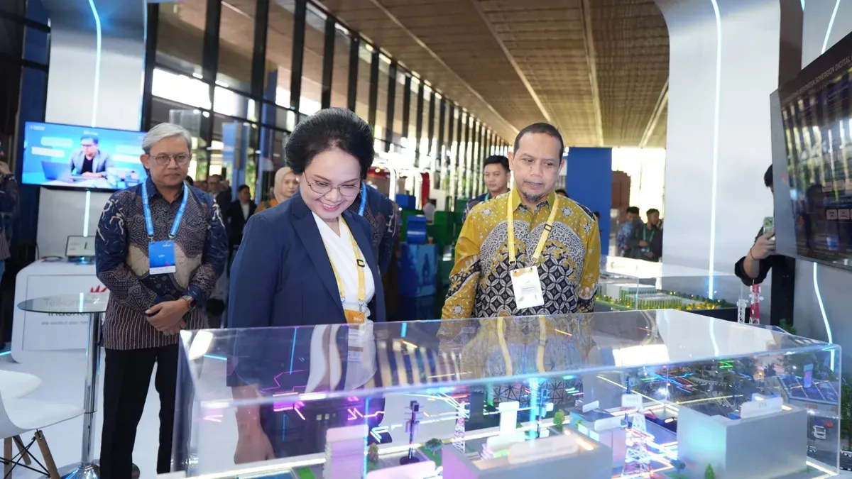 Direktur Enterprise & Business Service Telkom, Veranita Yosephine dalam rangkaian Bali Tech Week (BTW) 2026 di Denpasar, Bali, Senin, 19 Oktober 2026. (Sumber: Dok. Telkom)