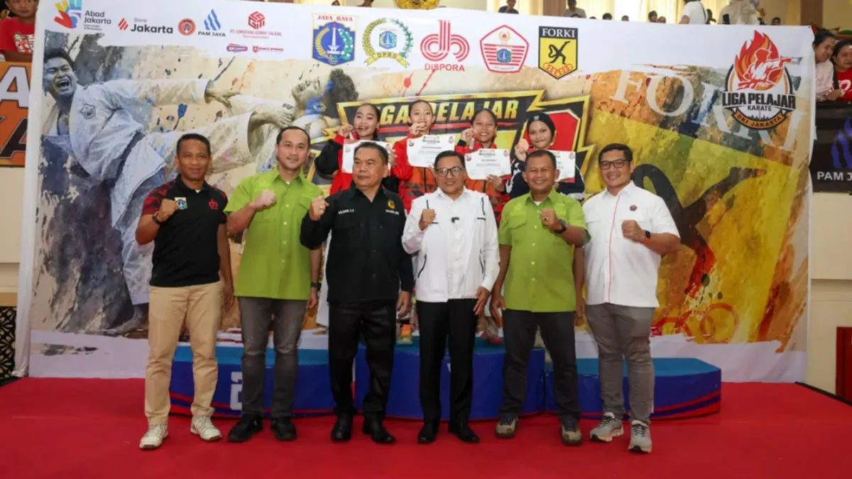 Ketua DPRD DKI Jakarta Suhud Alynudin buka Liga Pelajar Karate DKI Jakarta Series II guna persiapan PON 2028. (Sumber: Istimewa)
