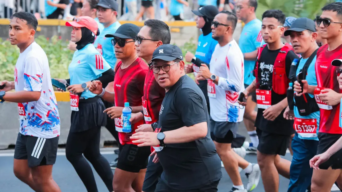 Gubernur DKI Jakarta, Pramono Anung saat mengikuti Jakarta Running Festival (JRF) 2026 di GBK. (Sumber: Pemprov DKI)