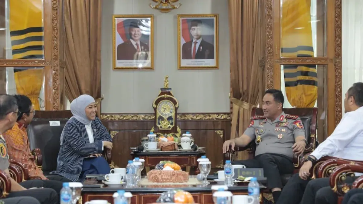 Kapolri Jenderal Polisi Suyudi Ario Seto mendukung langkah Menkomdigi Meutya Viada Hafid dalam meminimalisir tindak kejahatan di ruang digital di Mabes Polri, Jakarta Selatan, Selasa, 27 Oktober 2026. (Sumber: Dok. Mabes Polri)