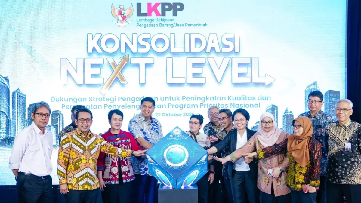Direktur Enterprise & Business Service Telkom Veranita Yosephine (kelima dari kanan). (Sumber: Telkom)