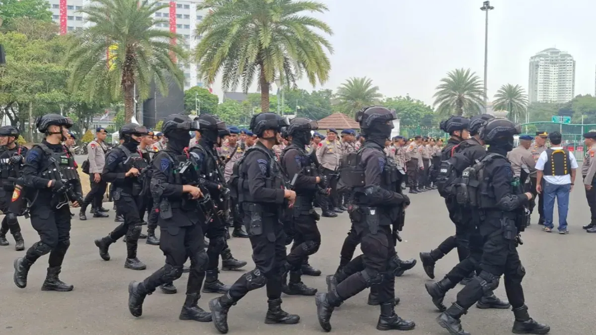 Polda Metro Jaya bersama TNI, Pemerintah Provinsi DKI Jakarta, dan petugas Pengamanan Dalam (Pamdal) mengawal 77 kegiatan masyarakat di wilayah Jakarta pada Rabu, 28 Oktober 2026. (Sumber: Polda Metro Jaya)