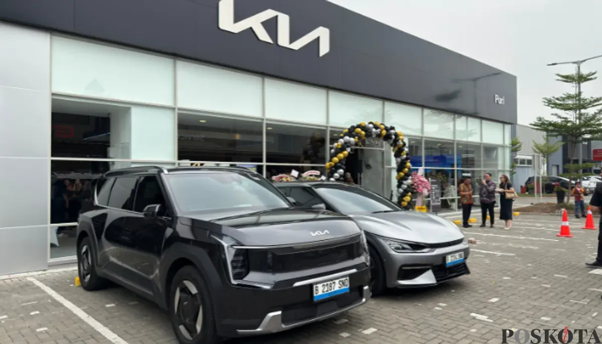 Kia Sales Indonesia meresmikan Kia Puri di Jakarta Barat dengan layanan penjualan, servis, dan suku cadang resmi. (Sumber: Poskota/Aldi Harlanda Irawan)