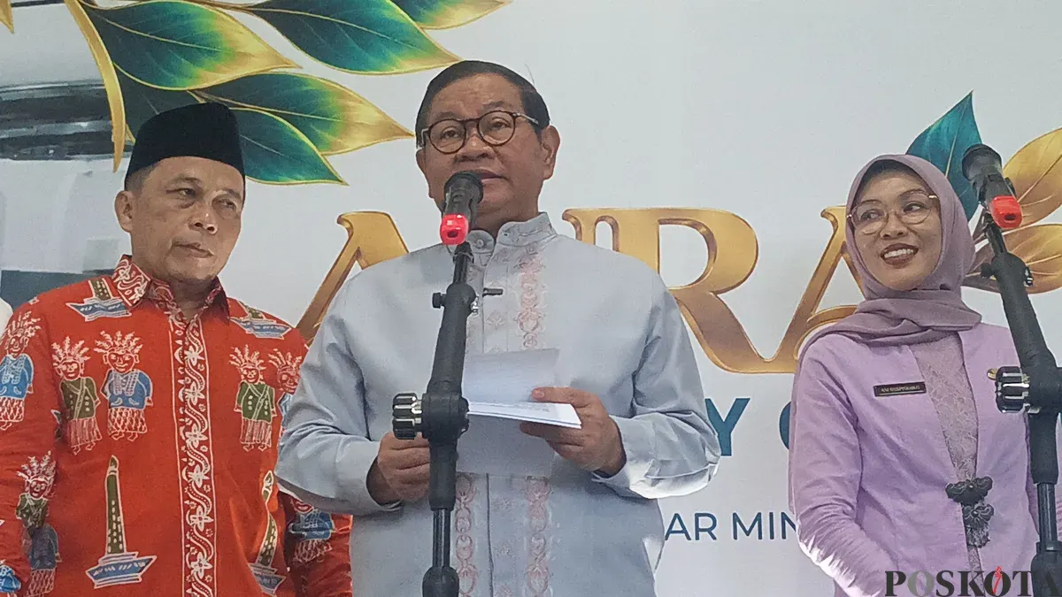 Gubernur Jakarta, Pramono Anung di RSUD Pasar Minggu, Jakarta Selatan, Jumat, 30 Oktober 2026. (Sumber: Poskota/Syifa Putri)