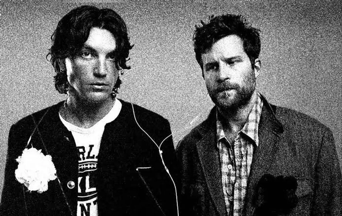 LANY tampil dalam rangkaian SOFT World Tour di Indonesia Arena, Jakarta, pada 29–30 Oktober 2026. Konser ini menghadirkan lagu-lagu populer mereka dan penyanyi pembuka Maisy Kay. (Sumber: Instagram)