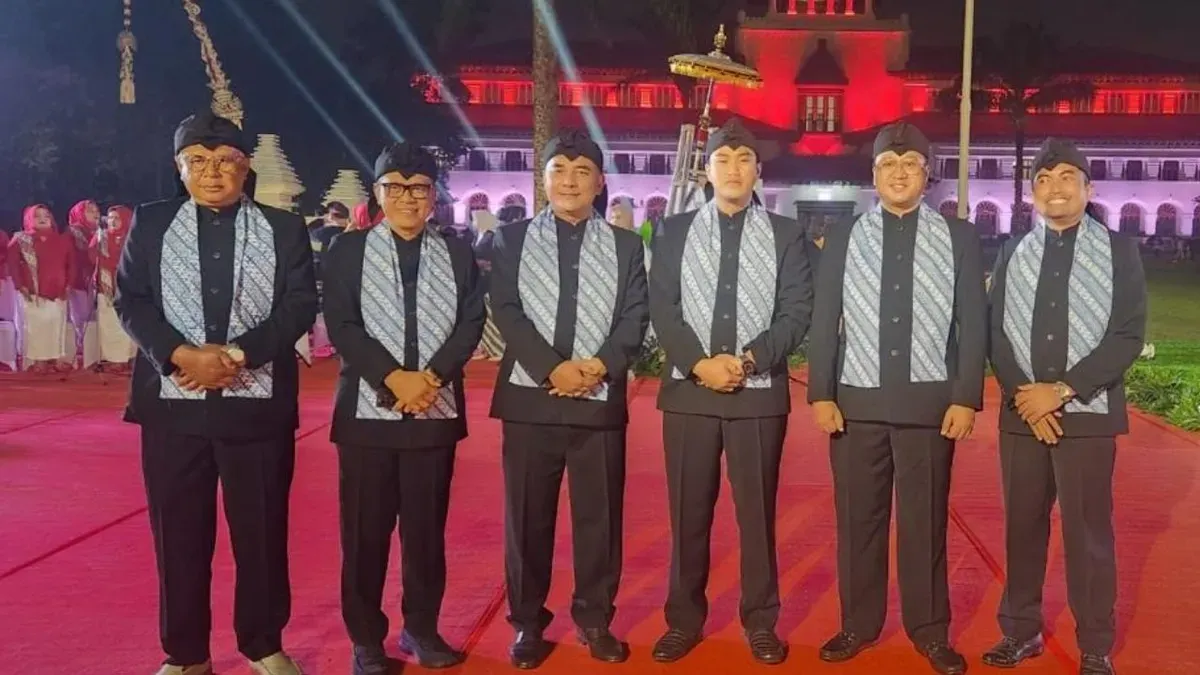 Anggota DPRD Jabar, Abdul Karim saat mengikuti kegiatan peringatan Hari Jadi ke-81 Jabar di halaman Gedung Sate, Jalan Diponegoro Nomor 22, Kota Bandung, Rabu, 19 Agustus 2026. (Sumber: Dok. Istimewa)