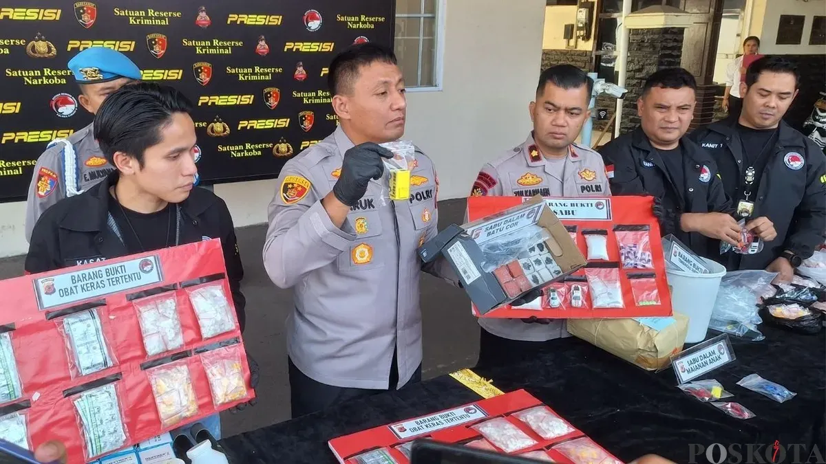 Pengungkapan kasus peredaran dan penyalahgunaan narkotika di Mako Polres Cimahi, Selasa, 1 September 2026. (Sumber: Poskota/Gatot Poedji Utomo)