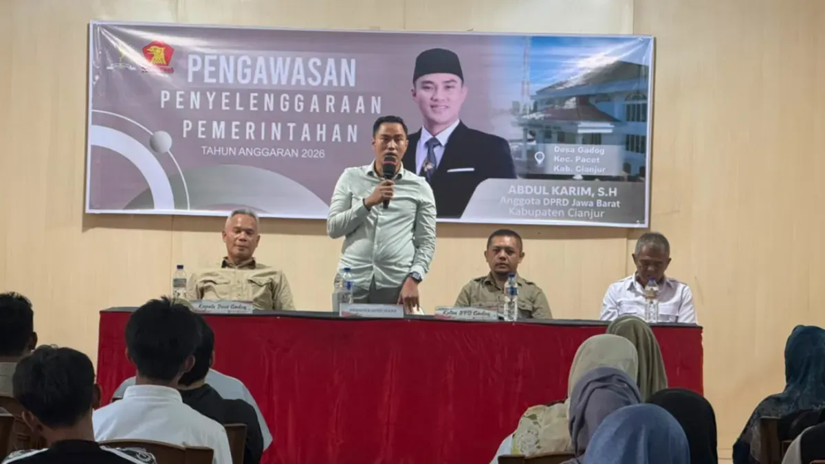 Anggota DPRD Provinsi Jawa Barat, Abdul Karim, menegaskan komitmennya untuk mengawal pembangunan di Desa Gadog, Kecamatan Pacet, Kabupaten Cianjur. Senin (10/8). (Sumber: Istimewa)